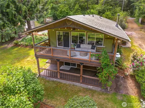 773 6th Ave, Fox Island, WA 98333