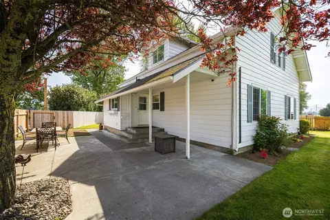 Exterior - 8429 Nooksack Rd, Everson, WA 98247 photo 4 of 9