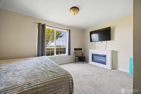 Bedroom - 8429 Nooksack Rd, Everson, WA 98247 photo 2 of 5