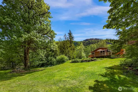 846 Deep Valley Dr, Maple Falls, WA 98266 photo 4