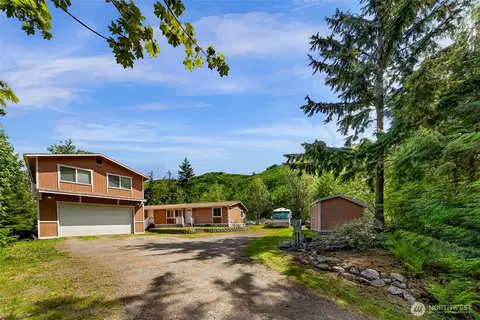 846 Deep Valley Dr, Maple Falls, WA 98266