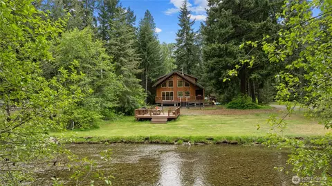 591 Sun Island Dr, Easton, WA 98925
