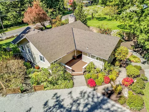 11330 N Madison Ave NE, Bainbridge Island, WA 98110