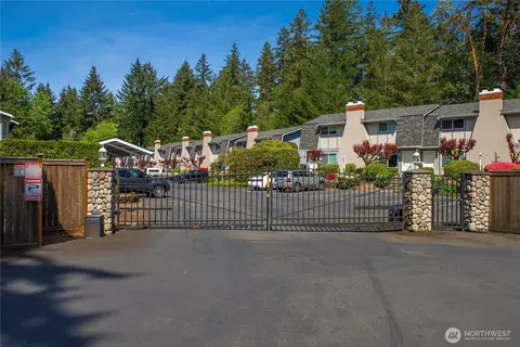 8309 Cirque Dr W #4, University Place, WA 98467
