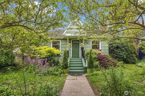 7350 Keen Way N, Seattle, WA 98103