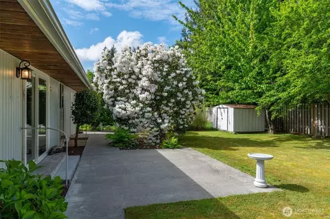 Exterior - 8702 4th Pl SE, Everett, WA 98208 photo 7 of 11