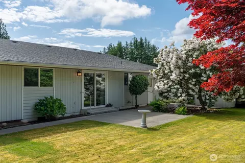 Exterior - 8702 4th Pl SE, Everett, WA 98208 photo 6 of 11