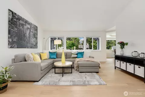 Living - 4525 244th St SE, Bothell, WA 98021 photo 2 of 4