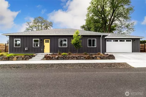 2136 Solara Ln, Walla Walla, WA 99362