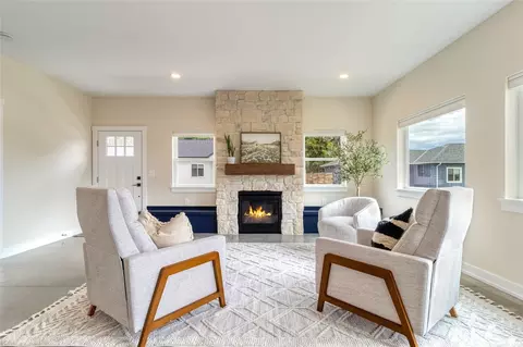 Living - 2136 Solara Ln, Walla Walla, WA 99362 photo 3 of 3