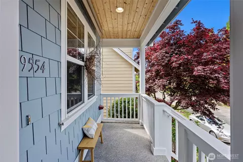 19554 Jensen Way NE, Poulsbo, WA 98370
