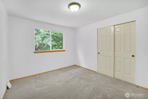 Bedroom - 19621 10th Dr SE, Bothell, WA 98012 photo 3 of 4
