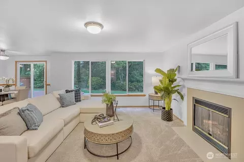 Living - 19621 10th Dr SE, Bothell, WA 98012 photo 4 of 5