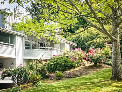 1224 6th Ave S #C305, Edmonds, WA 98020