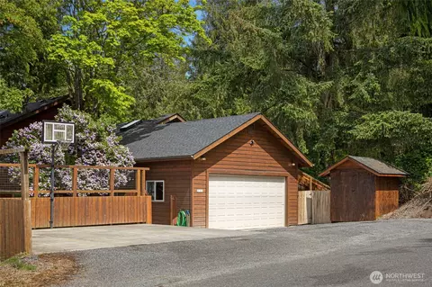 255 Alder St, Eastsound, WA 98245 photo 2