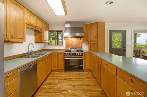 255 Alder St, Eastsound, WA 98245 photo 7