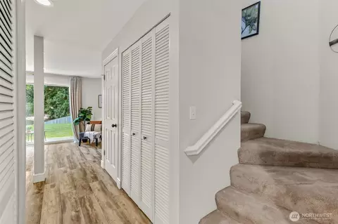 Entry Way - 1526 192nd St SE #Q3, Bothell, WA 98012 photo 2 of 3