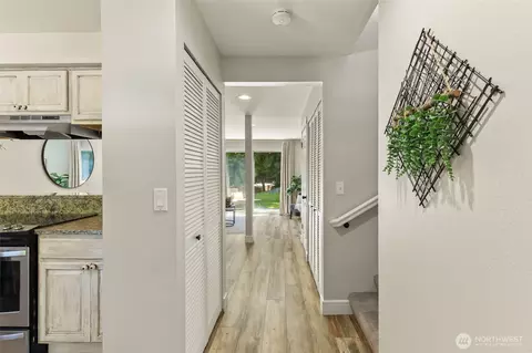 Entry Way - 1526 192nd St SE #Q3, Bothell, WA 98012 photo 1 of 3