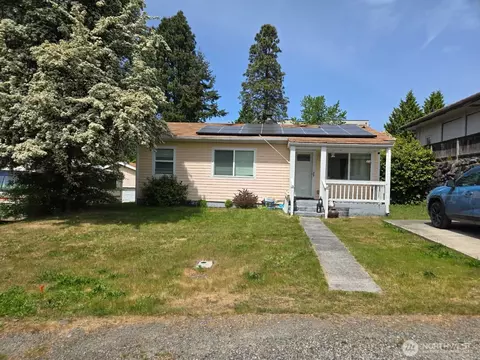 7511 37th St W, University Place, WA 98466