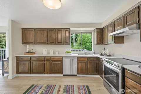 Kitchen - 22032 3rd Pl W, Bothell, WA 98021 photo 1 of 1