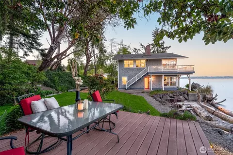 9788 Manitou Beach Dr NE, Bainbridge Island, WA 98110
