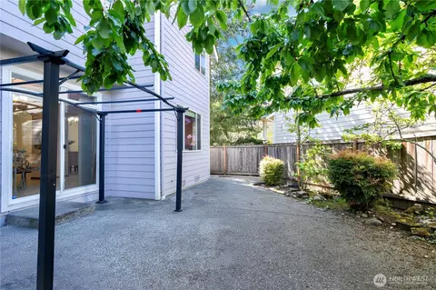 Exterior - 14611 46th Ave SE, Bothell, WA 98012 photo 4 of 4