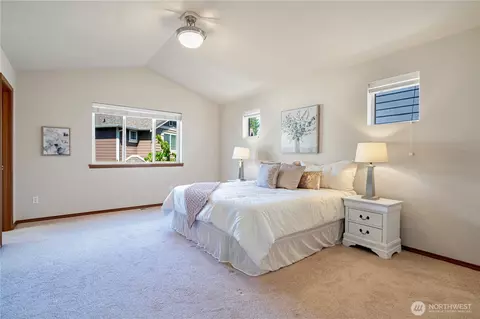 Bedroom - 14611 46th Ave SE, Bothell, WA 98012 photo 1 of 4