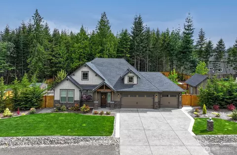 5589 NW Muddy Paws Ct, Bremerton, WA 98312