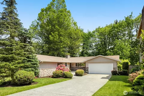 19232 51st Ave NE, Lake Forest Park, WA 98155