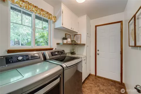 10418 NE 193rd St, Bothell, WA 98011 photo 17
