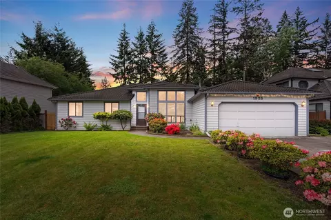 1925 Lenox Ct NW, Olympia, WA 98502