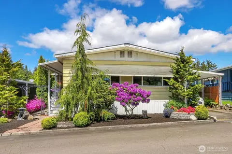 4111 164th St SW #2, Lynnwood, WA 98087