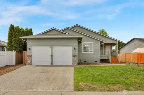 9704 64th Dr NE, Marysville, WA 98270
