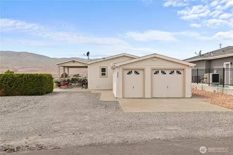 406 Apricot Pl SW, Mattawa, WA 99349
