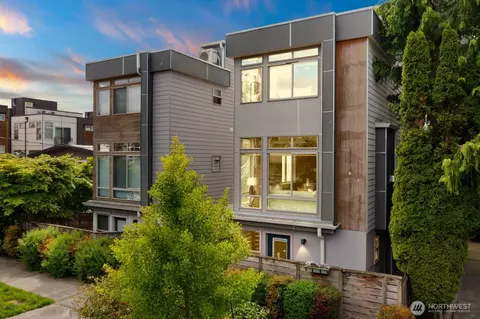 2031 NW 60th St #A, Seattle, WA 98107