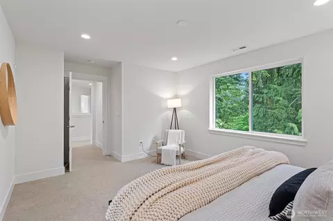 Bedroom - 18728 46th Ave SE, Bothell, WA 98012 photo 4 of 4