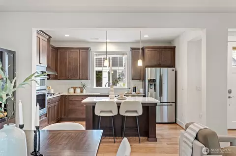 Kitchen - 18728 46th Ave SE, Bothell, WA 98012 photo 1 of 4