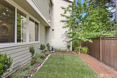 Exterior - 18728 46th Ave SE, Bothell, WA 98012 photo 5 of 8