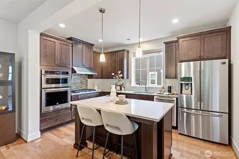 Kitchen - 18728 46th Ave SE, Bothell, WA 98012 photo 2 of 4