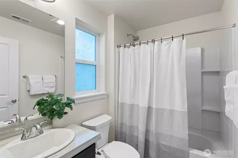 Bath - 18728 46th Ave SE, Bothell, WA 98012 photo 2 of 5