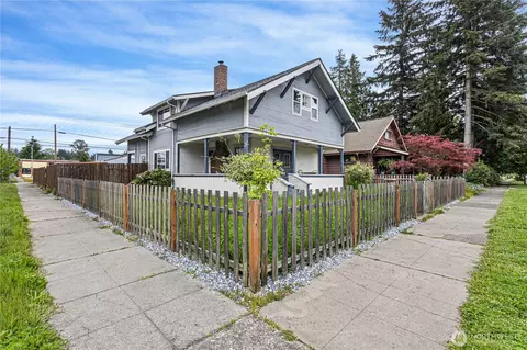 832 N Pearl St, Centralia, WA 98531