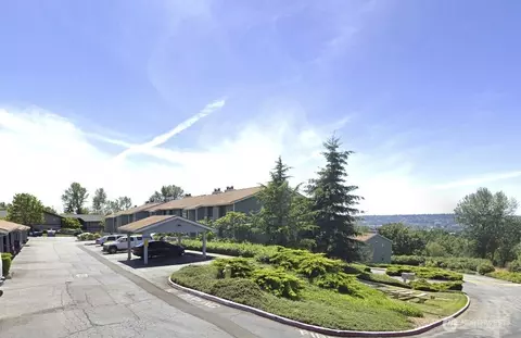 1305 S Puget Dr, Renton, WA 98055