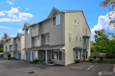 12549 Roosevelt Way NE #13, Seattle, WA 98125