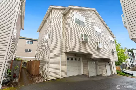 14352 Stone Ave N, Seattle, WA 98133