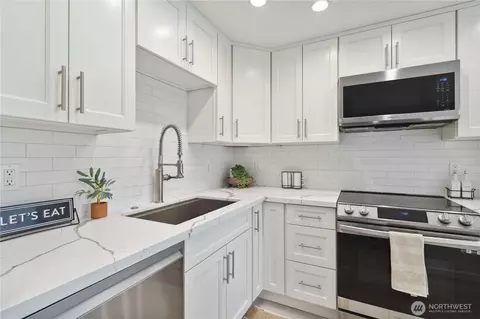 Kitchen - 2011 42nd Ave E #5, Seattle, WA 98112 photo 5 of 5