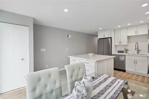 Dining - 2011 42nd Ave E #5, Seattle, WA 98112 photo 1 of 1