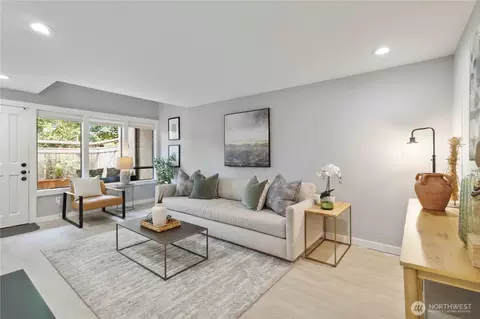 Living - 2011 42nd Ave E #5, Seattle, WA 98112 photo 4 of 4