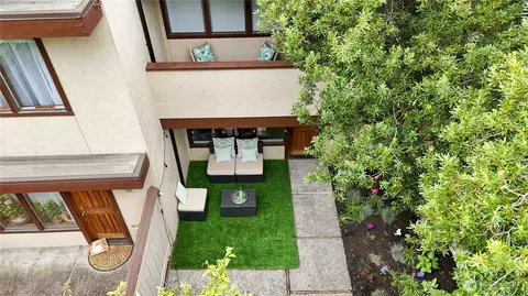 Exterior - 2011 42nd Ave E #5, Seattle, WA 98112 photo 6 of 7