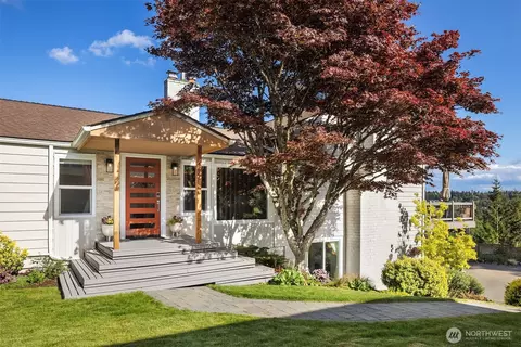 16625 10th Ave SW, Burien, WA 98166