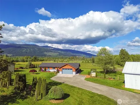 965 Fruitdale Rd, Sedro Woolley, WA 98284